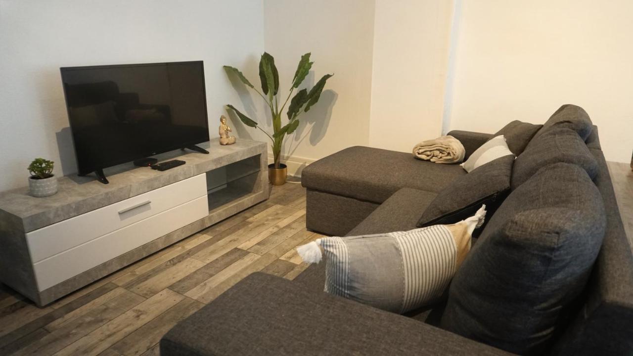 Logement Spacieux - Face A La Gare Et Centre-Ville Epinal Luaran gambar